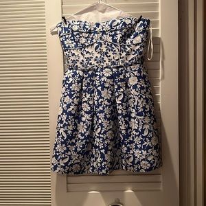 Perfect condition Cynthia Steffe Blue/White strapless mini dress